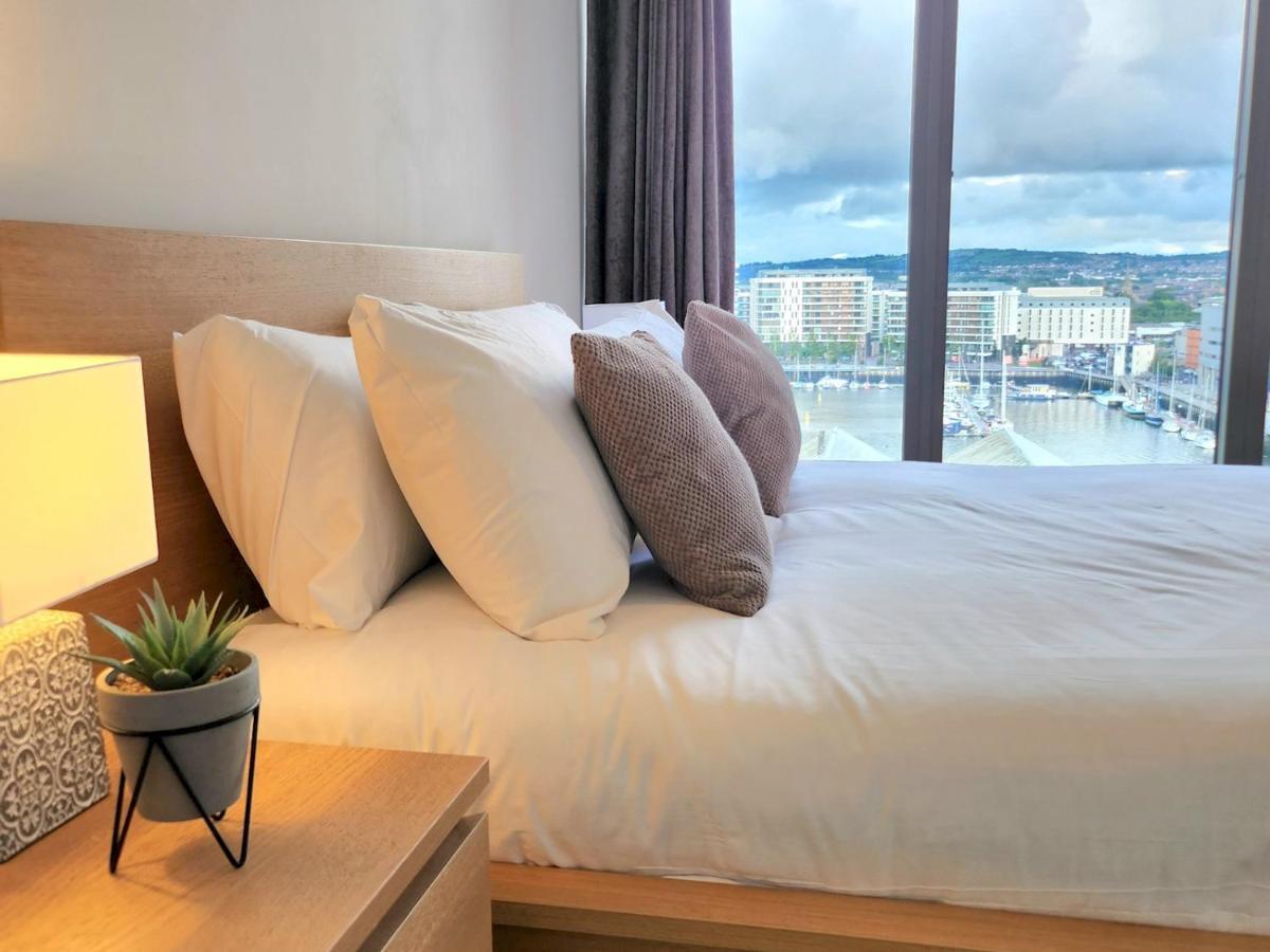 Апартаменты Pass The Keys Stunning Penthouse With Balcony Sunset Views Белфаст Экстерьер фото